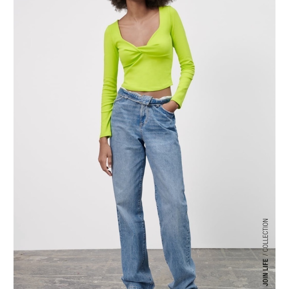 𝅺ZARA KNOTTED TOP - Picture 2 of 5